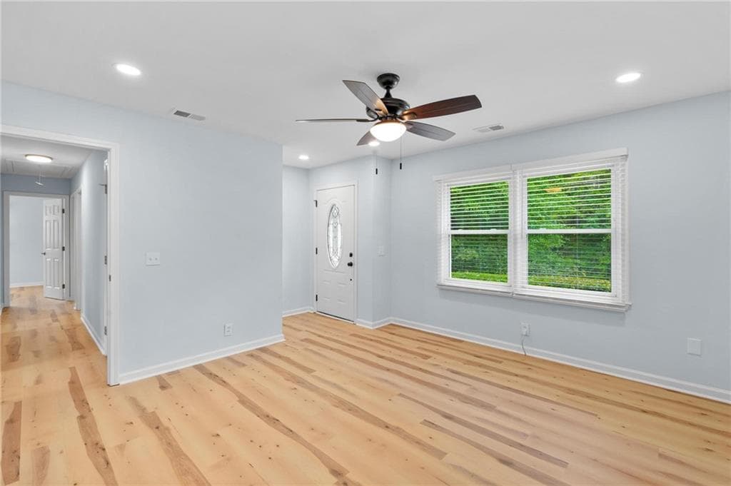 3 bedroom, 2 bathroom, 1,308 sq ft single family residence for sale at 1745 NW Rockbridge Road, Conyers, GA 30012 — photo 4