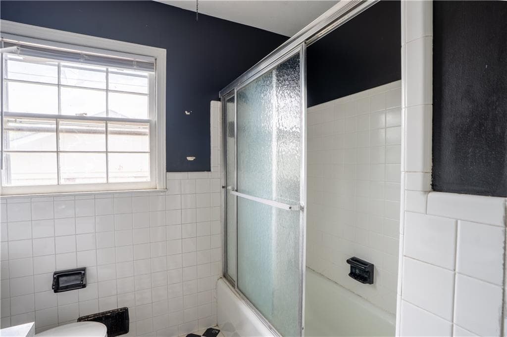 3 bedroom, 2 bathroom, 1,832 sq ft single family residence for sale at 1334 Sherri Lane, Sugar Hill, GA 30518 — photo 10