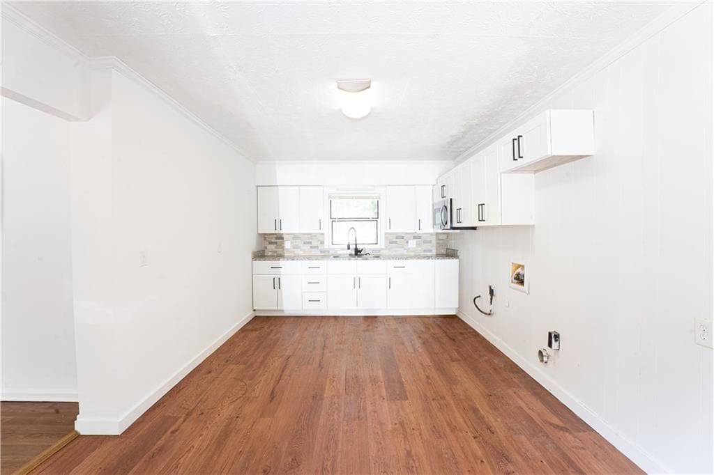 3 bedroom, 2 bathroom, 1,548 sq ft single family residence for sale at 2203 Second Avenue, Decatur, GA 30032 — photo 4
