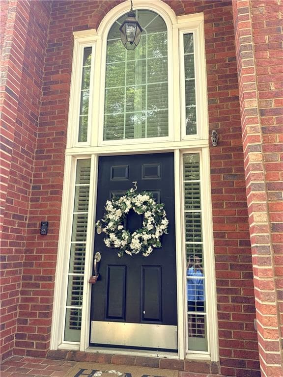 3 bedroom, 3 bathroom, 2,152 sq ft townhouse under contract at 7155 Roswell Road 3, Sandy Springs, GA 30328 — photo 2