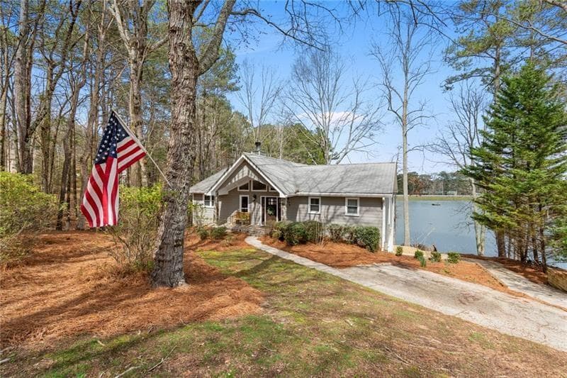 7180 Lakemond Court