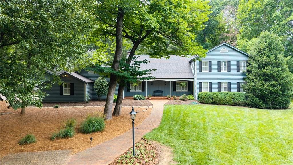 4 bedroom, 5 bathroom, 3,500 sq ft single family residence for sale at 1904 Rena Lane, Dalton, GA 30720