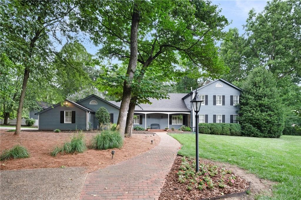 4 bedroom, 5 bathroom, 3,500 sq ft single family residence for sale at 1904 Rena Lane, Dalton, GA 30720 — photo 3