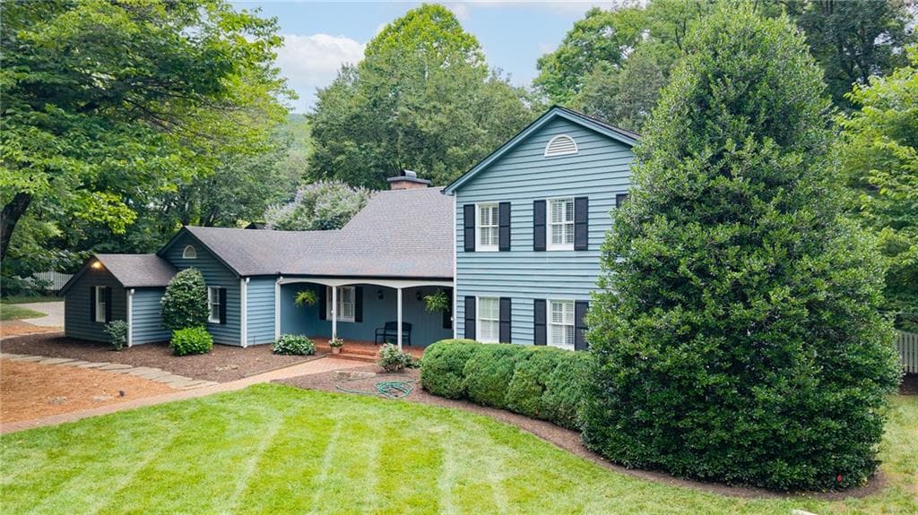 4 bedroom, 5 bathroom, 3,500 sq ft single family residence for sale at 1904 Rena Lane, Dalton, GA 30720 — photo 4