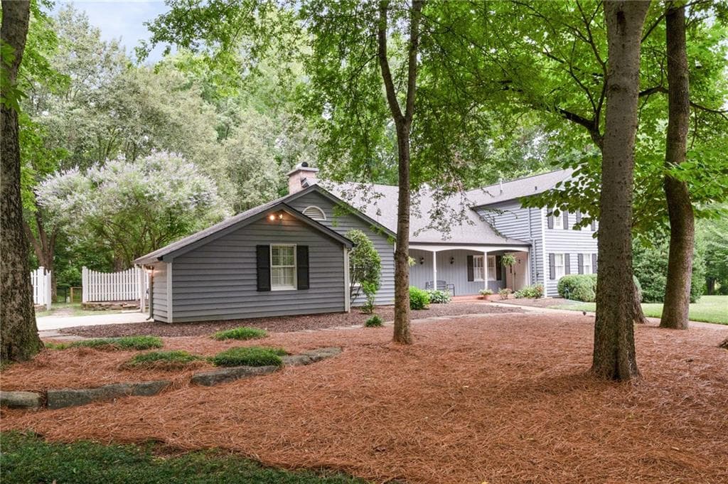 4 bedroom, 5 bathroom, 3,500 sq ft single family residence for sale at 1904 Rena Lane, Dalton, GA 30720 — photo 5
