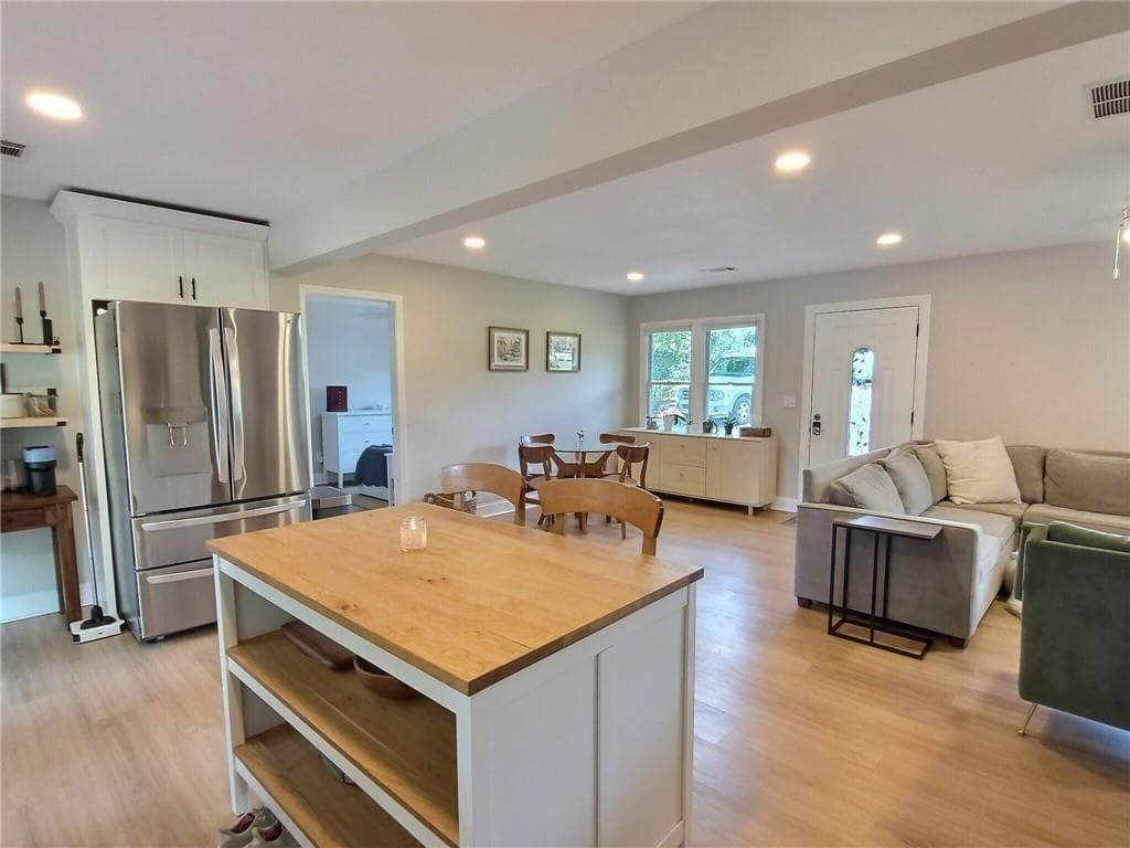 3 bedroom, 2 bathroom, 1,239 sq ft single family residence for sale at 3296 Old Concord Road, Smyrna, GA 30082 — photo 6