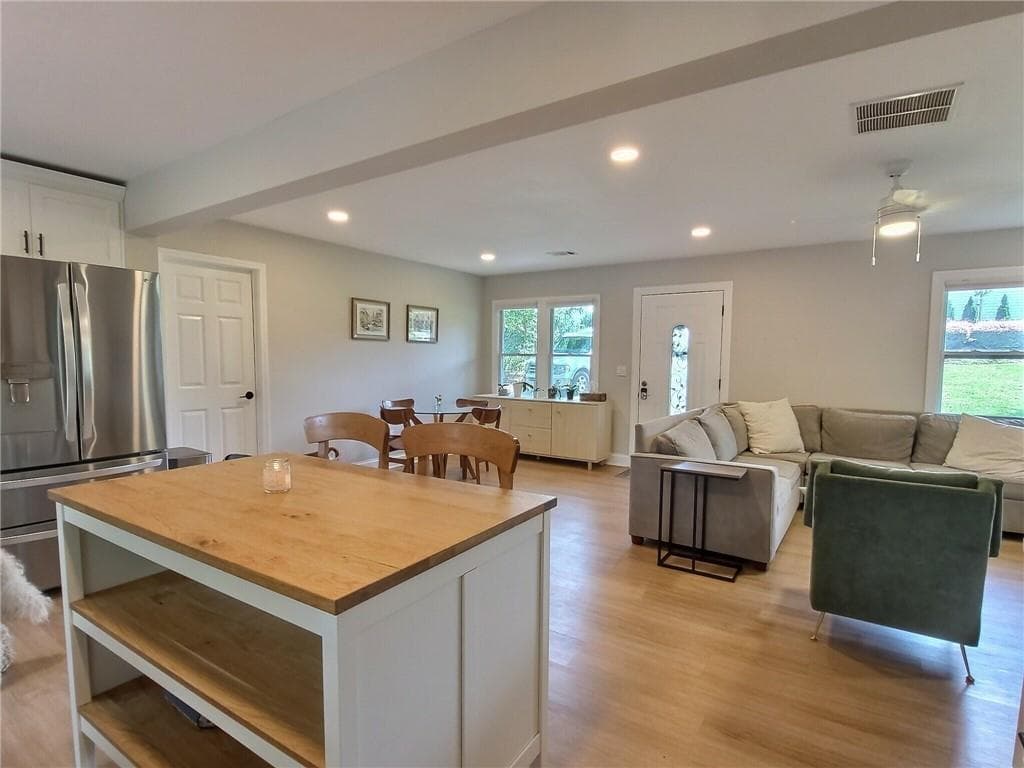 3 bedroom, 2 bathroom, 1,239 sq ft single family residence for sale at 3296 Old Concord Road, Smyrna, GA 30082 — photo 7