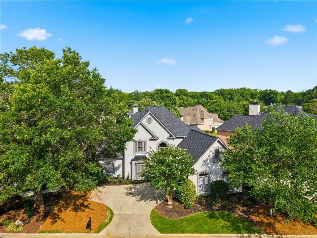 4 bedroom, 4 bathroom, 3,410 sq ft single family residence under contract at 5785 Hershinger Close, Johns Creek, GA 30097 — photo 2