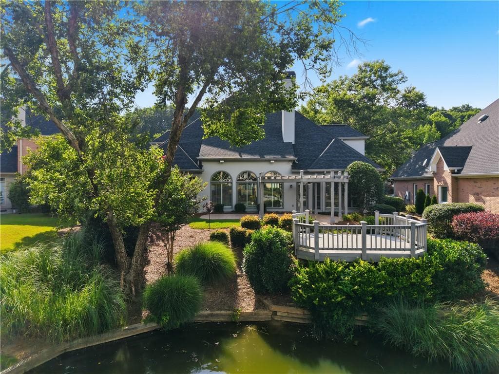4 bedroom, 4 bathroom, 3,410 sq ft single family residence under contract at 5785 Hershinger Close, Johns Creek, GA 30097 — photo 7