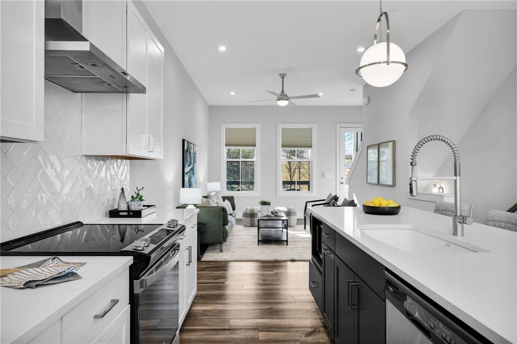 2 bedroom, 2 bathroom, 1,152 sq ft townhouse for rent at 942 spencer Avenue 1, Atlanta, GA 30318 for $2,900 a month — photo 6