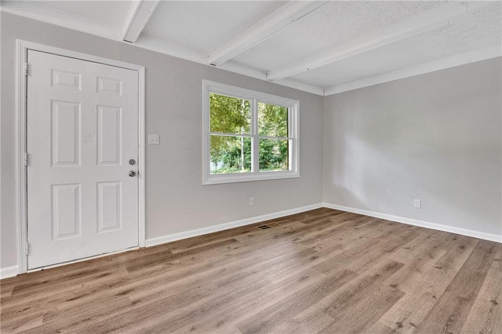 3 bedroom, 2 bathroom, 1,449 sq ft single family residence under contract at 10121 Morris Drive, Covington, GA 30014 — photo 6
