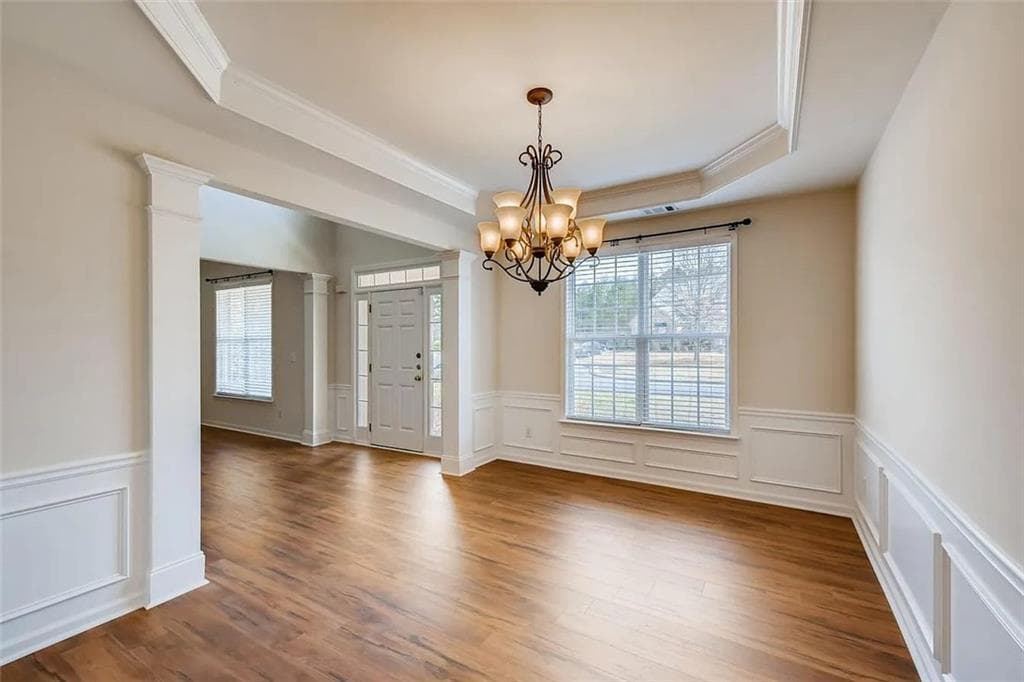 5 bedroom, 3 bathroom, 2,676 sq ft single family residence for sale at 520 Midhurst Place, Johns Creek, GA 30024 — photo 6