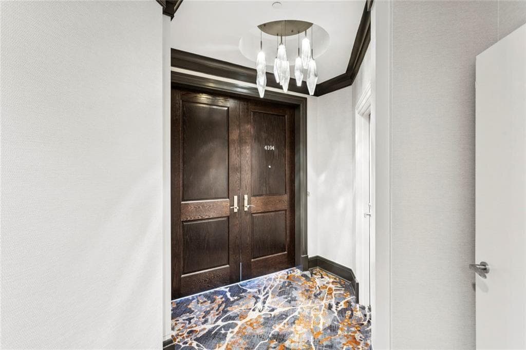 2 bedroom, 3 bathroom, 2,983 sq ft condominium for sale at 3344 Peachtree Road 4104, Atlanta, GA 30326 — photo 3