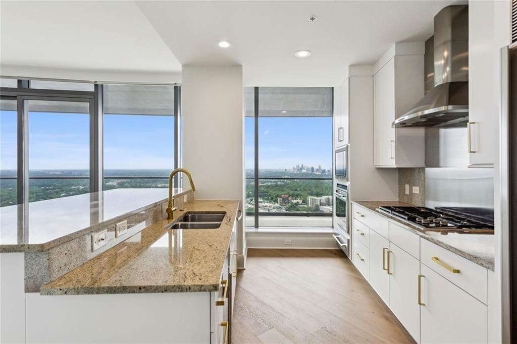 2 bedroom, 3 bathroom, 2,983 sq ft condominium for sale at 3344 Peachtree Road 4104, Atlanta, GA 30326 — photo 7