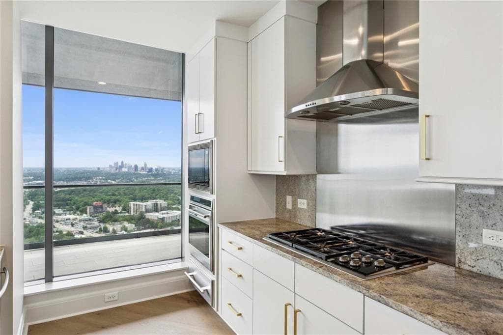 2 bedroom, 3 bathroom, 2,983 sq ft condominium for sale at 3344 Peachtree Road 4104, Atlanta, GA 30326 — photo 8