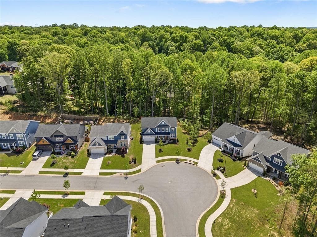 4 bedroom, 3 bathroom, 2,678 sq ft single family residence for sale at 1547 Liberty Park Drive, Braselton, GA 30517 — photo 3