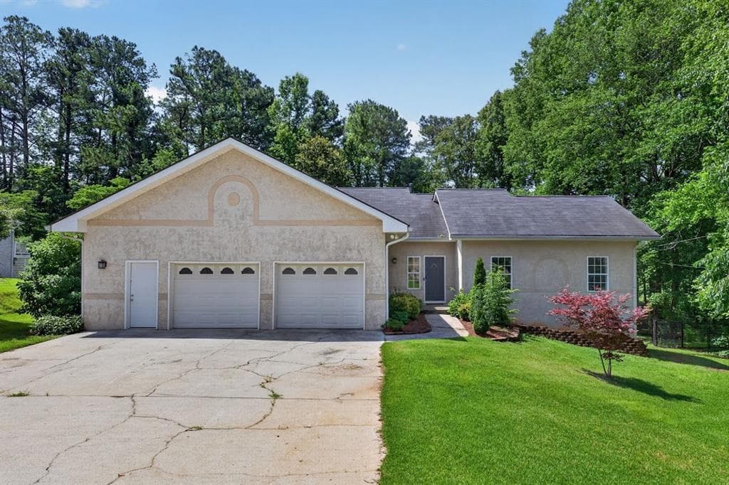 4 bedroom, 3 bathroom, 4,296 sq ft single family residence under contract at 8993 Dornoch Circle, Winston, GA 30187 — photo 3