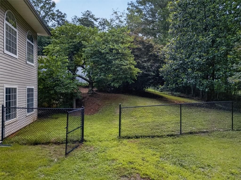 4 bedroom, 3 bathroom, 4,296 sq ft single family residence under contract at 8993 Dornoch Circle, Winston, GA 30187 — photo 10