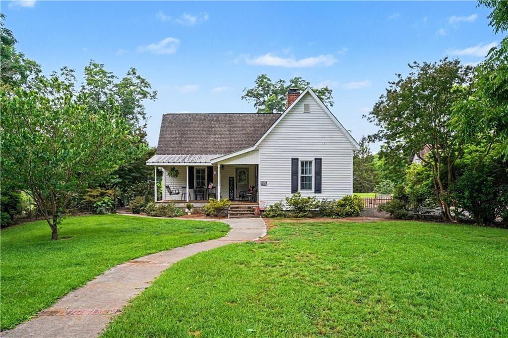 3 bedroom, 2 bathroom, 1,820 sq ft single family residence for sale at 355 Inman Road, Hampton, GA 30228