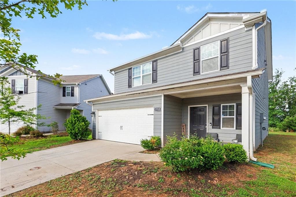 4 bedroom, 3 bathroom, 2,076 sq ft single family residence under contract at 3715 Tommyhawk Court, Douglasville, GA 30135 — photo 2