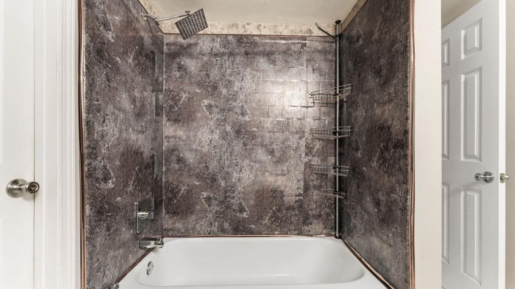 2 bedroom, 1 bathroom, 956 sq ft condominium for sale at 6851 Roswell Road O8, Atlanta, GA 30328 — photo 8