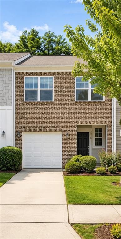 3 bedroom, 3 bathroom, 1,514 sq ft townhouse for sale at 6396 Kennonbriar Court, Lithonia, GA 30058 — photo 2