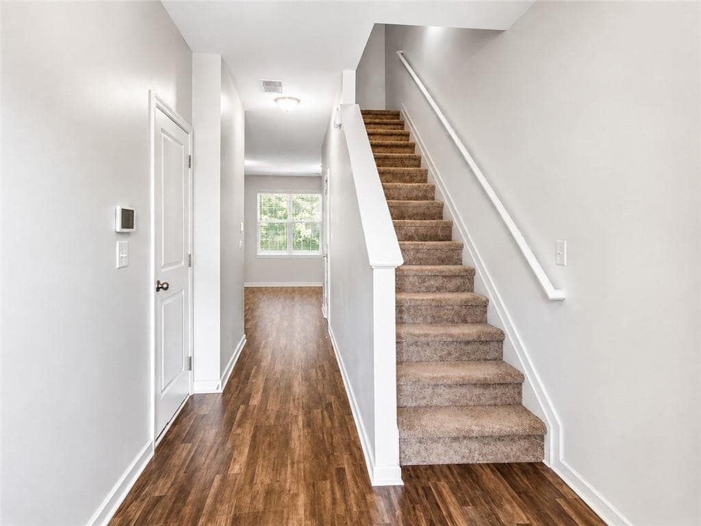 3 bedroom, 3 bathroom, 1,514 sq ft townhouse for sale at 6396 Kennonbriar Court, Lithonia, GA 30058 — photo 6