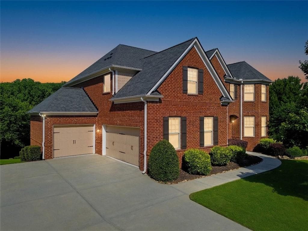 5 bedroom, 4 bathroom, 4,422 sq ft single family residence for sale at 4335 Sanibel Cove, Cumming, GA 30040 — photo 3