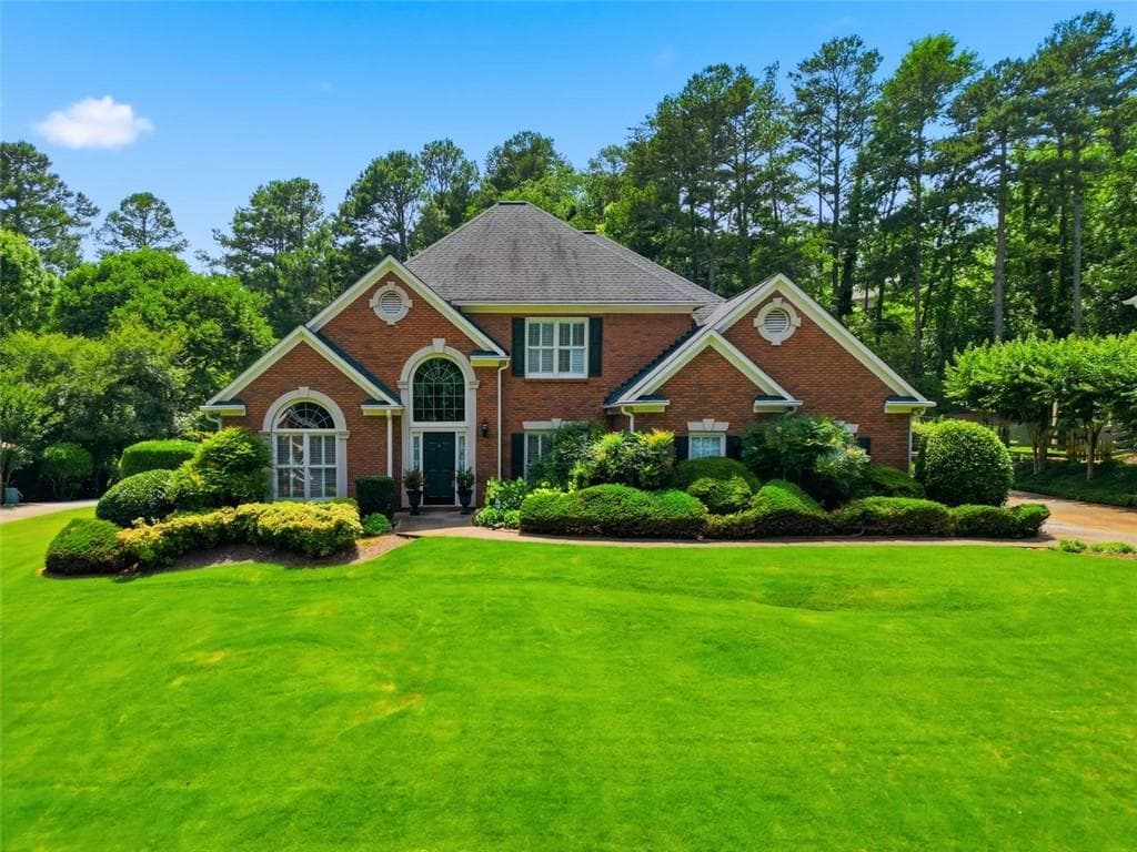 4 bedroom, 3 bathroom, 2,706 sq ft single family residence sold at 1110 Woodland Trace, Cumming, GA 30041