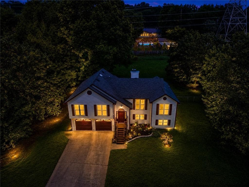 3 bedroom, 2 bathroom, 1,484 sq ft single family residence for sale at 29 Whistle Stop Drive, Cartersville, GA 30120 — photo 6