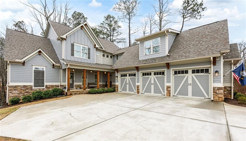 6 bedroom, 5 bathroom, 4,313 sq ft single family residence for sale at 6290 Granbury Walk, Acworth, GA 30101 — photo 4
