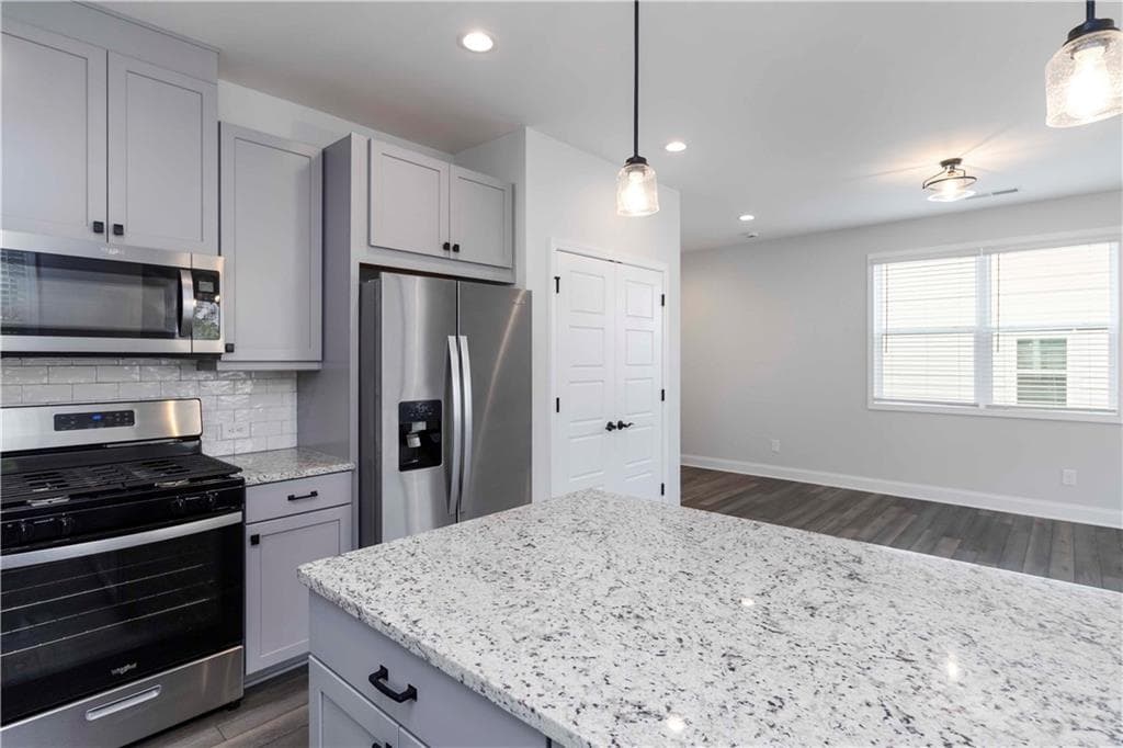 3 bedroom, 3 bathroom townhouse for rent at 2000 Harvest Pond Circle 2056 - FARMSTEAD, Suwanee, GA 30024 for $2,978 a month — photo 4
