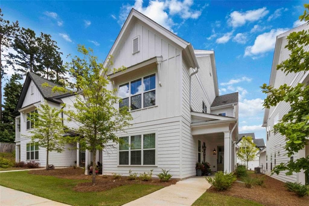 2 bedroom, 2 bathroom townhouse for rent at 2000 Harvest Pond Circle 2094 - BRAMBLE, Suwanee, GA 30024 for $3,325 a month