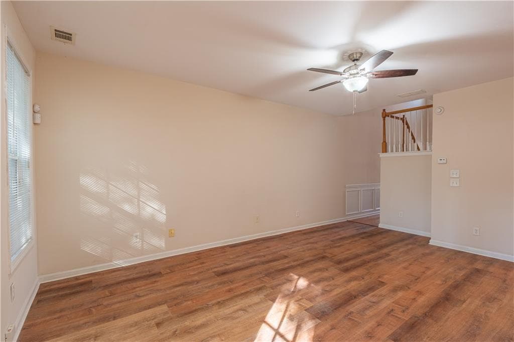 3 bedroom, 3 bathroom, 1,852 sq ft townhouse for sale at 3800 Thayer Trace, Duluth, GA 30096 — photo 7