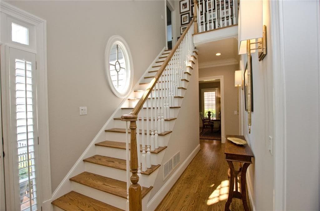 4 bedroom, 4 bathroom, 3,471 sq ft single family residence for sale at 3440 Paces Ferry Circle, Smyrna, GA 30080 — photo 5
