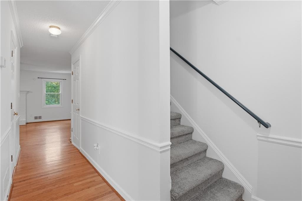 2 bedroom, 3 bathroom, 1,336 sq ft townhouse for rent at 1100 Westfield Trace, Smyrna, GA 30082 for $1,950 a month — photo 2