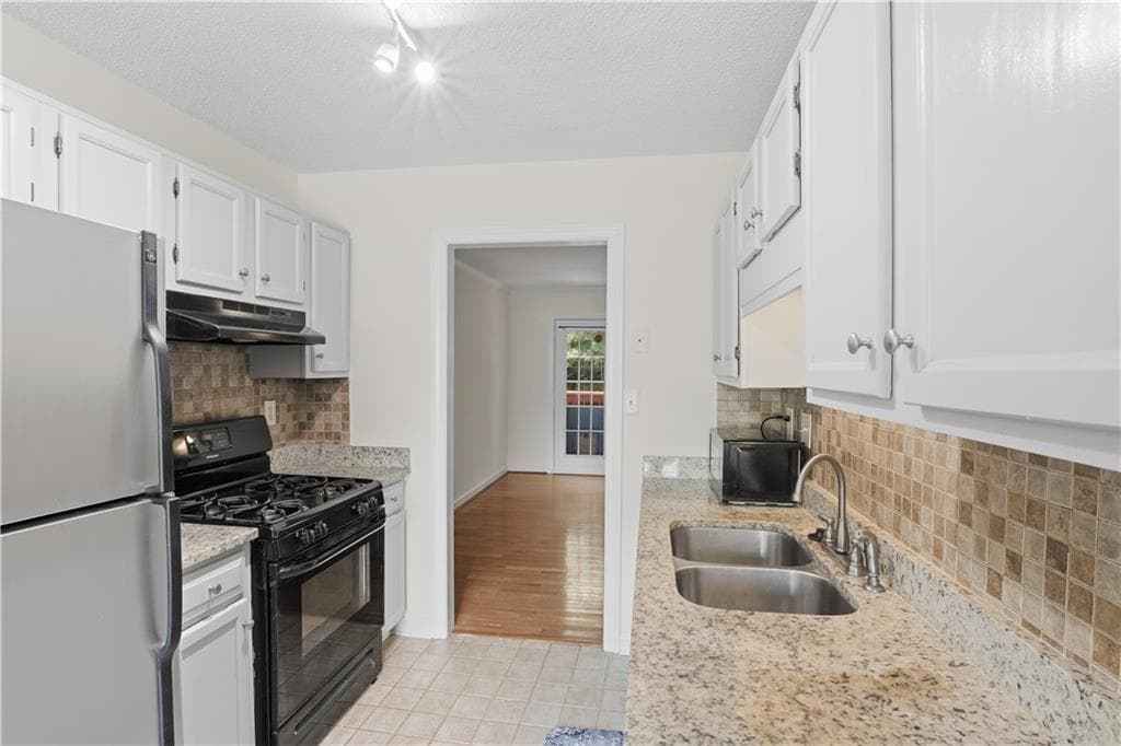 2 bedroom, 3 bathroom, 1,336 sq ft townhouse for rent at 1100 Westfield Trace, Smyrna, GA 30082 for $1,950 a month — photo 7