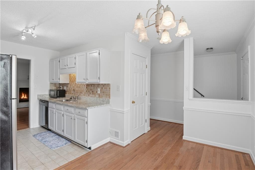 2 bedroom, 3 bathroom, 1,336 sq ft townhouse for rent at 1100 Westfield Trace, Smyrna, GA 30082 for $1,950 a month — photo 8