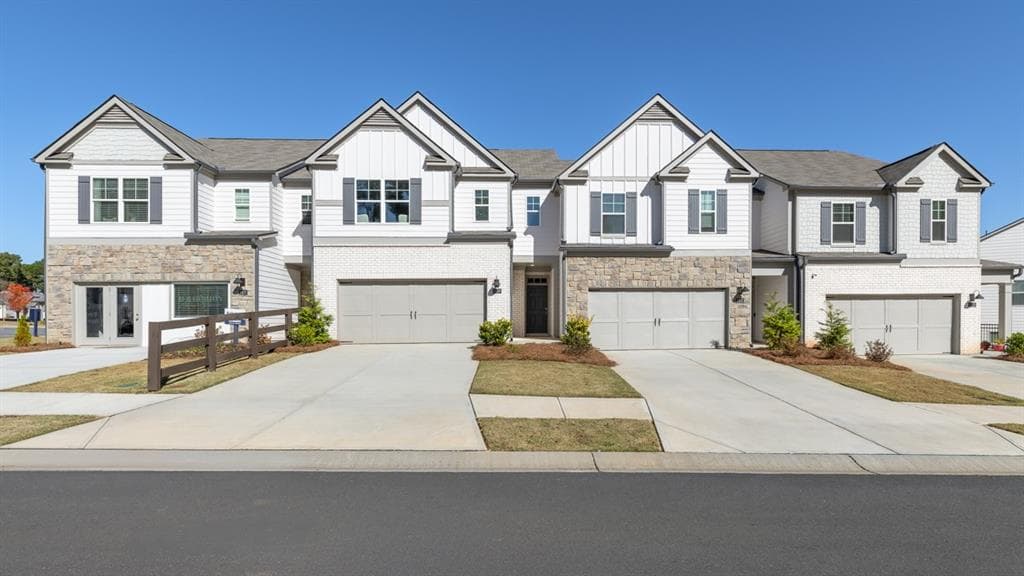 3 bedroom, 3 bathroom, 2,125 sq ft townhouse sold at 4915 Balsa Point, Acworth, GA 30101