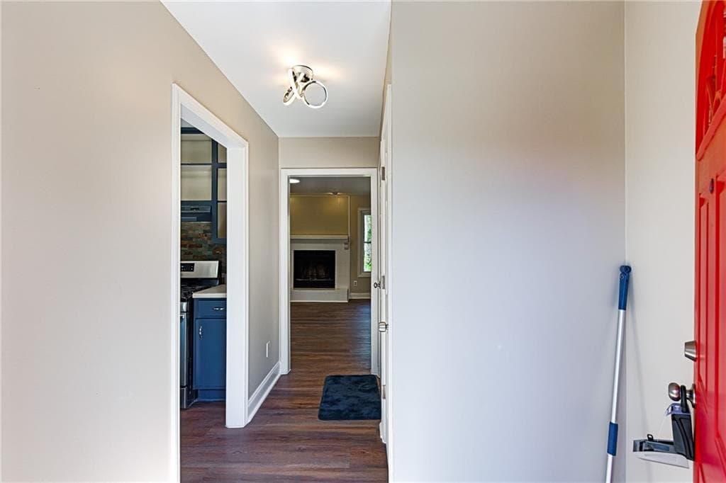 3 bedroom, 2 bathroom, 1,419 sq ft single family residence for rent at 6080 Stone Wood Drive, Kennesaw, GA 30152 for $2,150 a month — photo 2