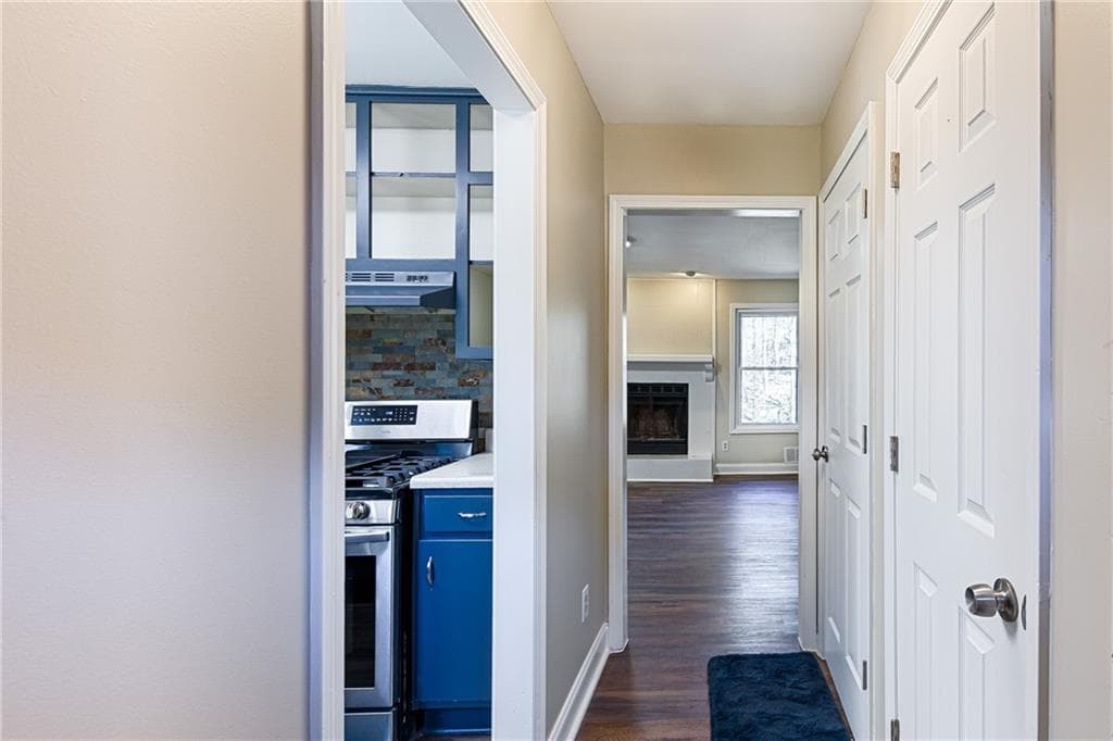 3 bedroom, 2 bathroom, 1,419 sq ft single family residence for rent at 6080 Stone Wood Drive, Kennesaw, GA 30152 for $2,150 a month — photo 3