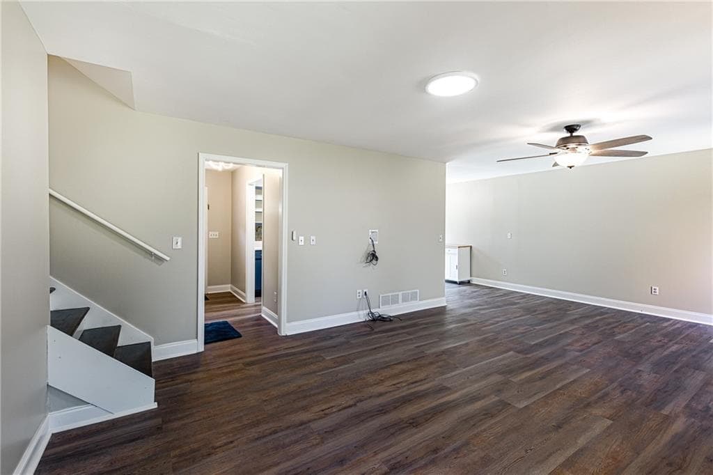 3 bedroom, 2 bathroom, 1,419 sq ft single family residence for rent at 6080 Stone Wood Drive, Kennesaw, GA 30152 for $2,150 a month — photo 10