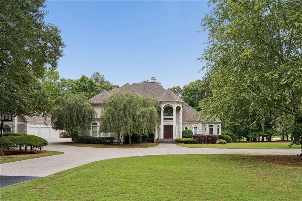 5 bedroom, 5 bathroom, 7,921 sq ft single family residence under contract at 1845 Kathy Whitworth Drive, Braselton, GA 30517