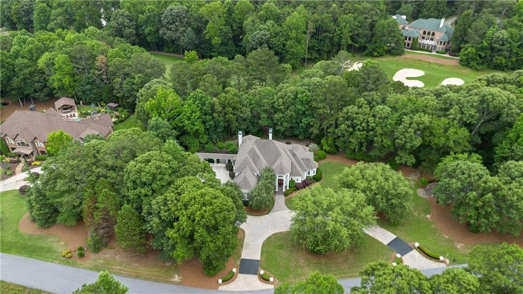 5 bedroom, 5 bathroom, 7,921 sq ft single family residence under contract at 1845 Kathy Whitworth Drive, Braselton, GA 30517 — photo 2