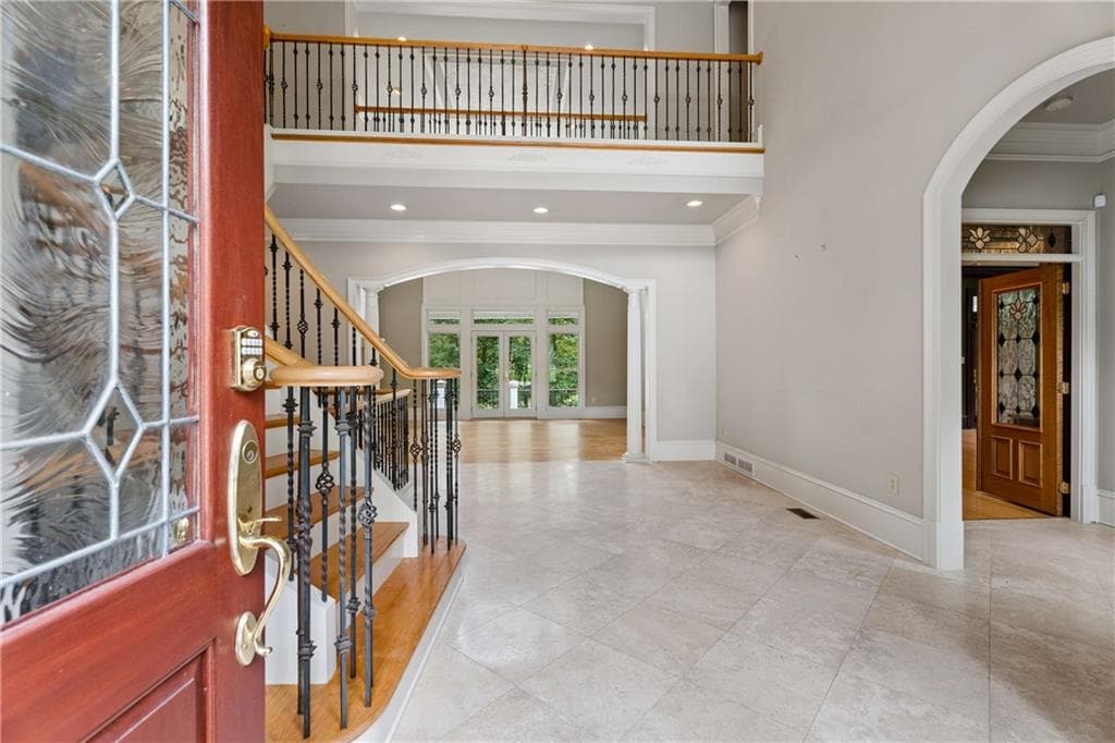 5 bedroom, 5 bathroom, 7,921 sq ft single family residence under contract at 1845 Kathy Whitworth Drive, Braselton, GA 30517 — photo 7