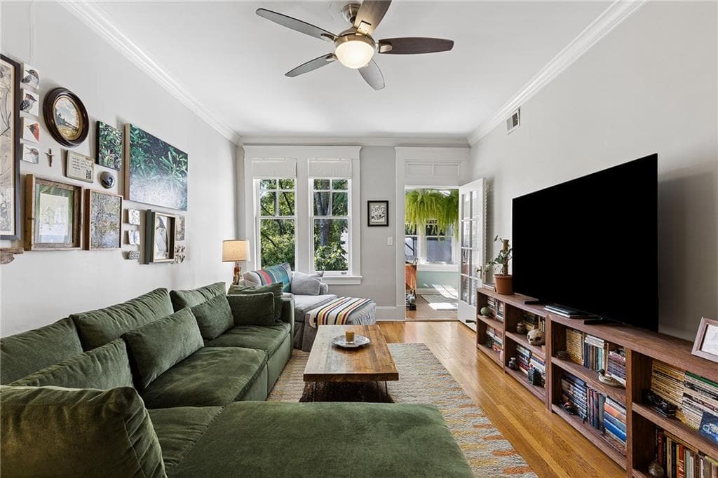 1 bedroom, 2 bathroom, 985 sq ft condominium under contract at 155 3rd Street 9, Atlanta, GA 30308