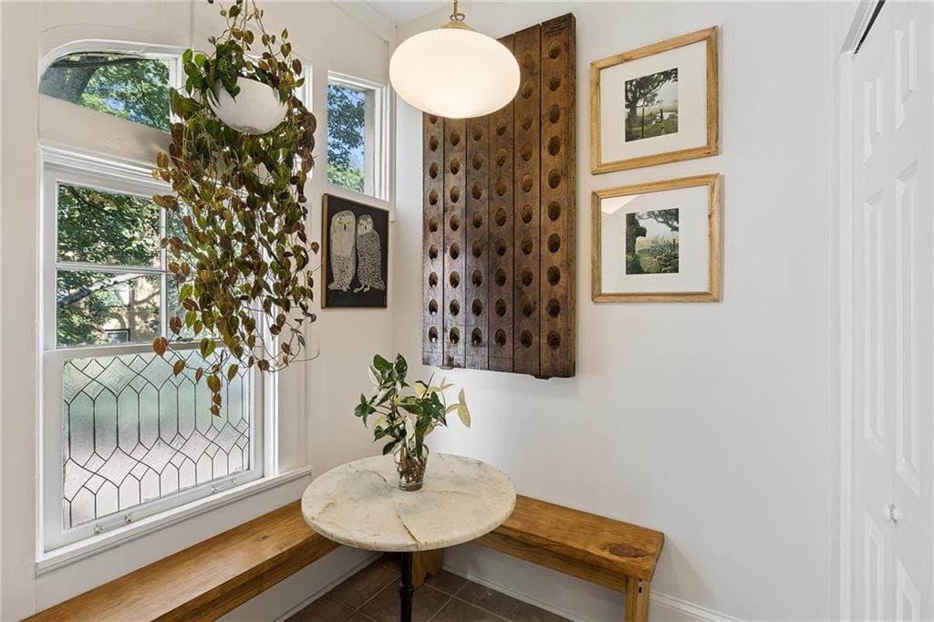 1 bedroom, 2 bathroom, 985 sq ft condominium under contract at 155 3rd Street 9, Atlanta, GA 30308 — photo 3