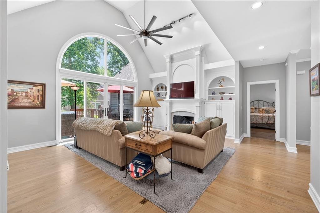 6 bedroom, 6 bathroom, 5,832 sq ft single family residence for sale at 7210 Canter Run, Cumming, GA 30040 — photo 2