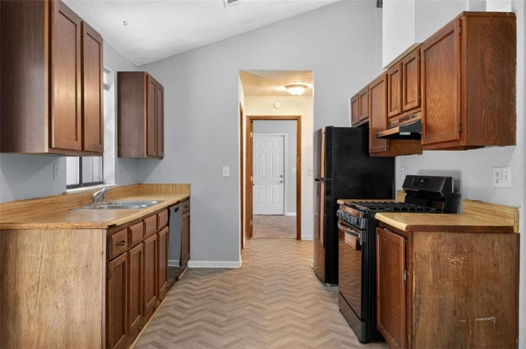 3 bedroom, 2 bathroom, 1,587 sq ft single family residence for sale at 2414 Leslie Brook Drive, Decatur, GA 30035 — photo 6