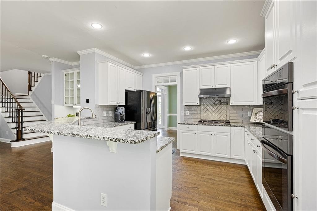 6 bedroom, 5 bathroom, 3,993 sq ft single family residence for sale at 3071 Winborn Ridge, Kennesaw, GA 30152 — photo 3